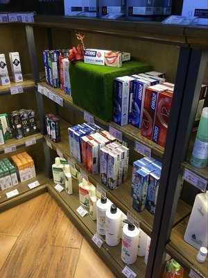 深圳進(jìn)口食品批發(fā)門店及木材銷售市場(chǎng)概覽